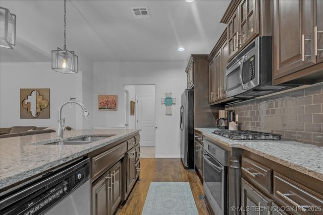 8100 S Gardenia Avenue, Broken Arrow, OK 74011