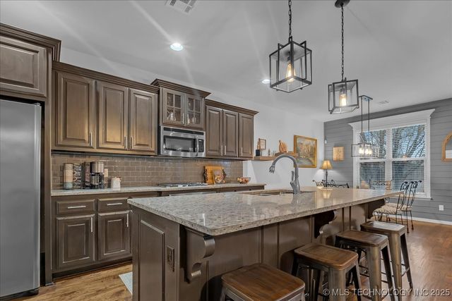 8100 S Gardenia Avenue, Broken Arrow, OK 74011