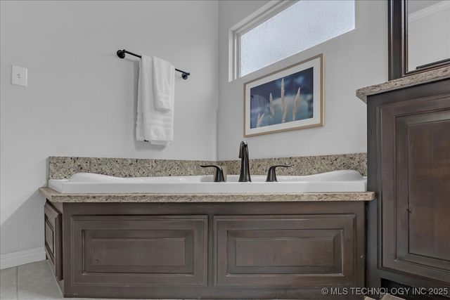 8100 S Gardenia Avenue, Broken Arrow, OK 74011