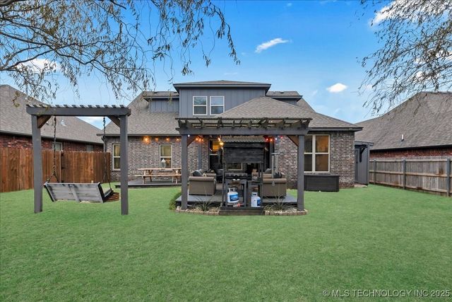 8100 S Gardenia Avenue, Broken Arrow, OK 74011