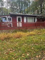 117 Chestnut Ridge Rd, Bullskin Twp, PA 15610