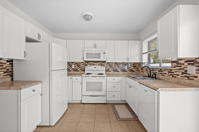 5083 ESCALANTE DRIVE, North Port, FL 34287