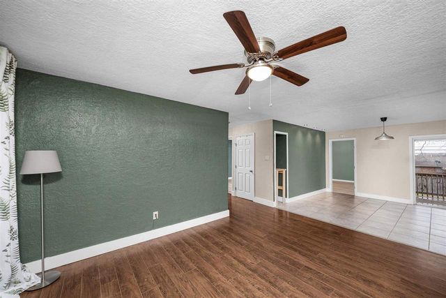 5322 NW Ash Ave, Lawton, OK 73505