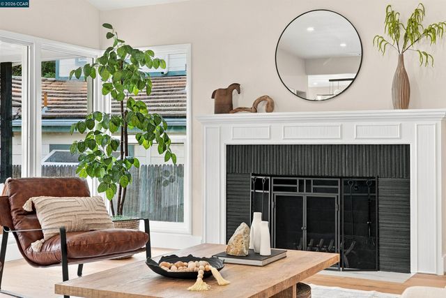 3306 Jordan Rd, Oakland, CA 94602