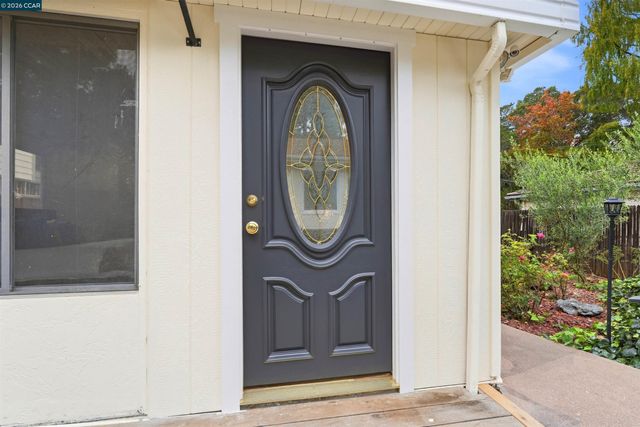 3306 Jordan Rd, Oakland, CA 94602
