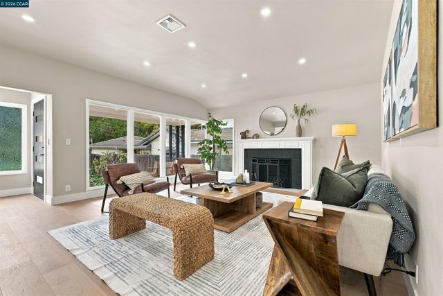 3306 Jordan Rd, Oakland, CA 94602