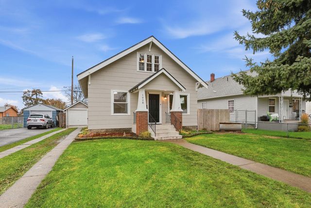 1028 E Courtland Ave, Spokane, WA 99207
