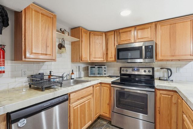 1028 E Courtland Ave, Spokane, WA 99207