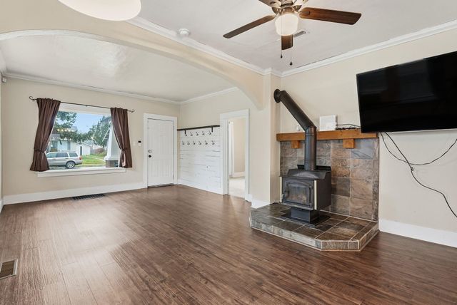 1028 E Courtland Ave, Spokane, WA 99207