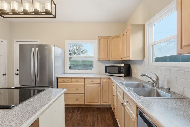 1028 E Courtland Ave, Spokane, WA 99207