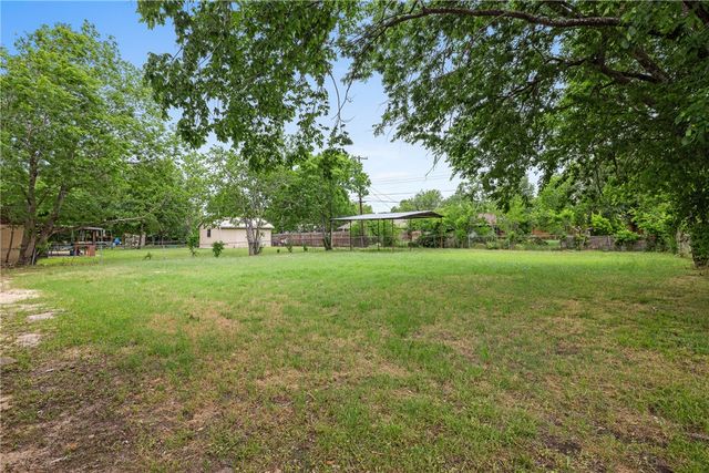 1714 East Wm J Bryan Parkway, Bryan, TX 77803