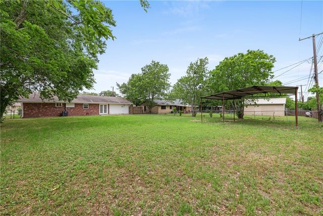 1714 East Wm J Bryan Parkway, Bryan, TX 77803