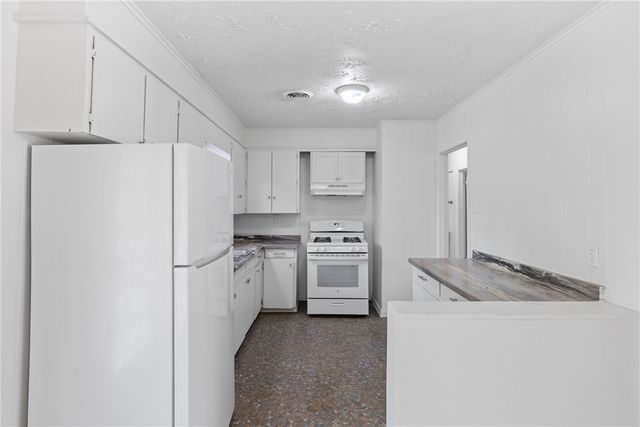 1714 East Wm J Bryan Parkway, Bryan, TX 77803