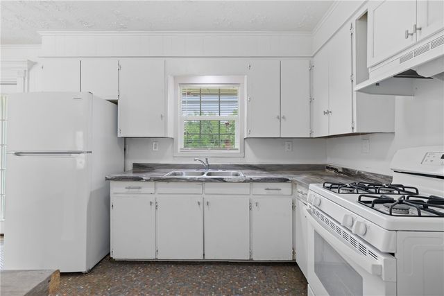1714 East Wm J Bryan Parkway, Bryan, TX 77803