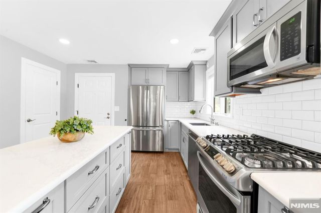 136 Changebridge Road J7, Montville Township, NJ 07045