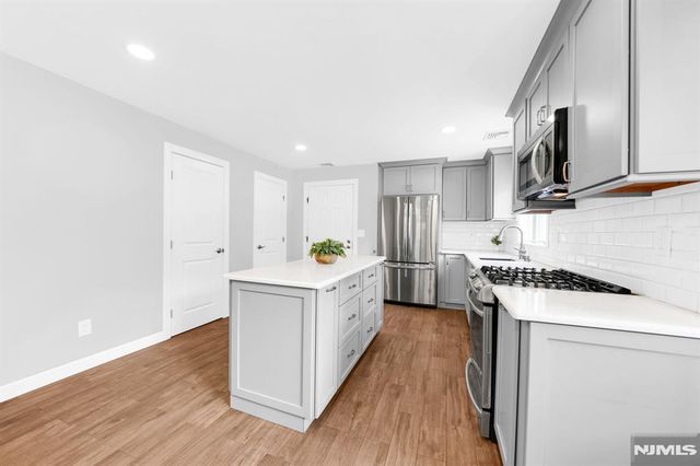136 Changebridge Road J7, Montville Township, NJ 07045