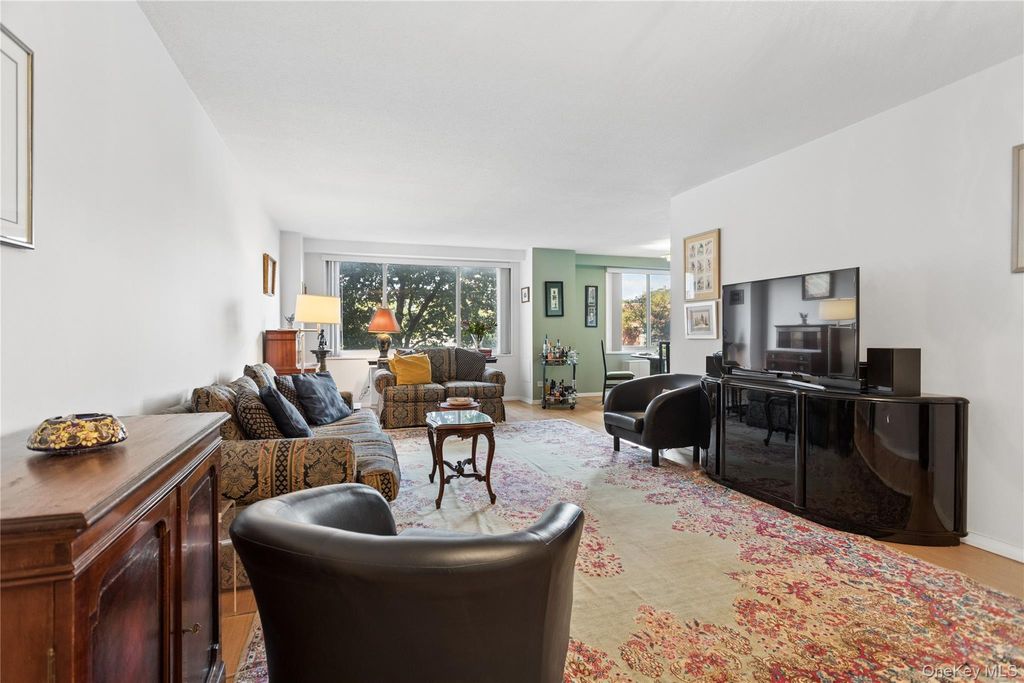 3333 Henry Hudson Parkway 2A, Bronx, NY 10463 — exterior