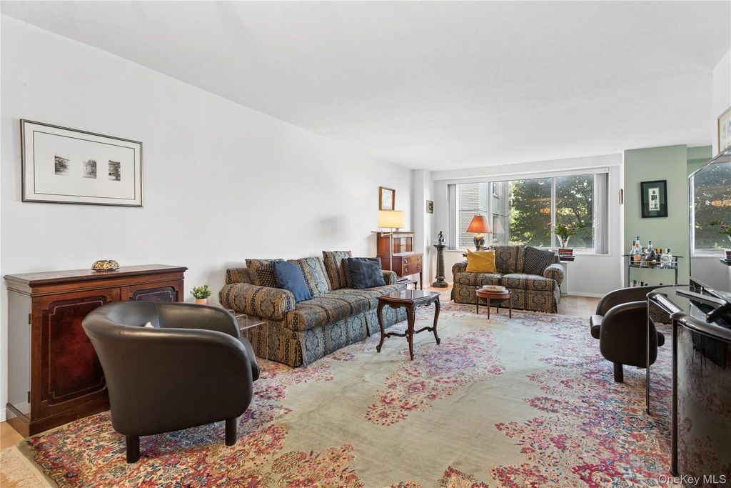 3333 Henry Hudson Parkway 2A, Bronx, NY 10463 — photo 2
