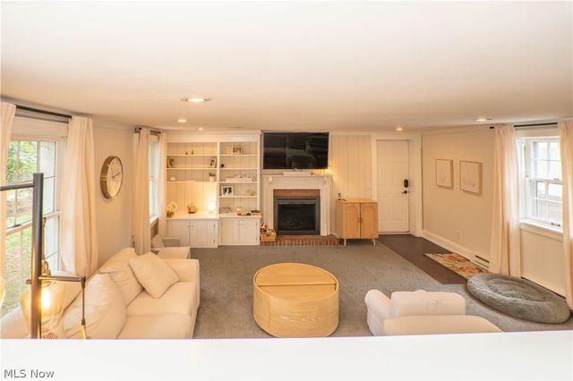 2412 University Avenue NW, Canton, OH 44709