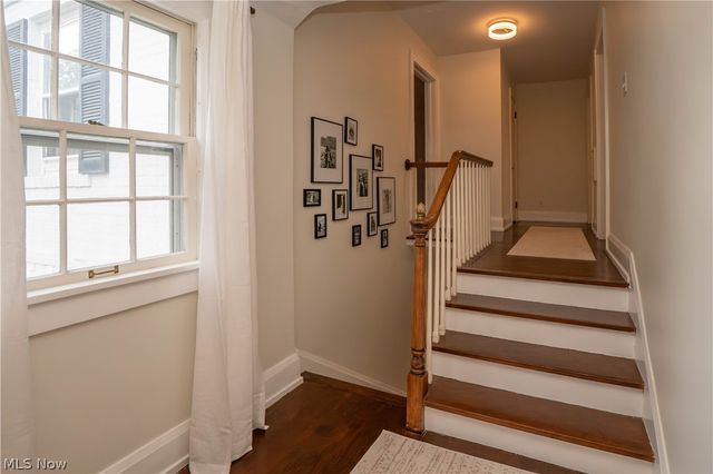 2412 University Avenue NW, Canton, OH 44709