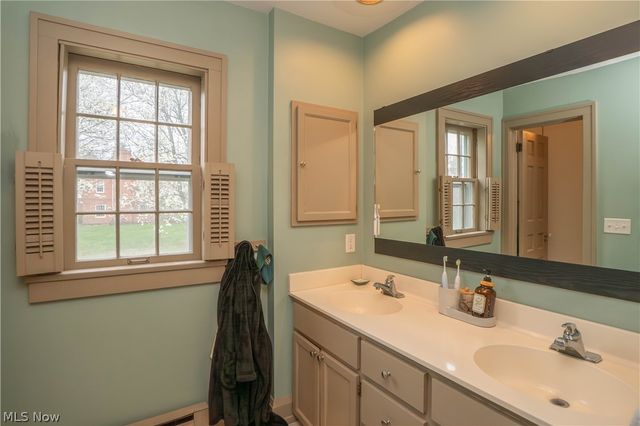 2412 University Avenue NW, Canton, OH 44709