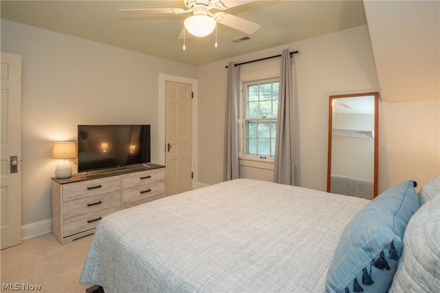 2412 University Avenue NW, Canton, OH 44709