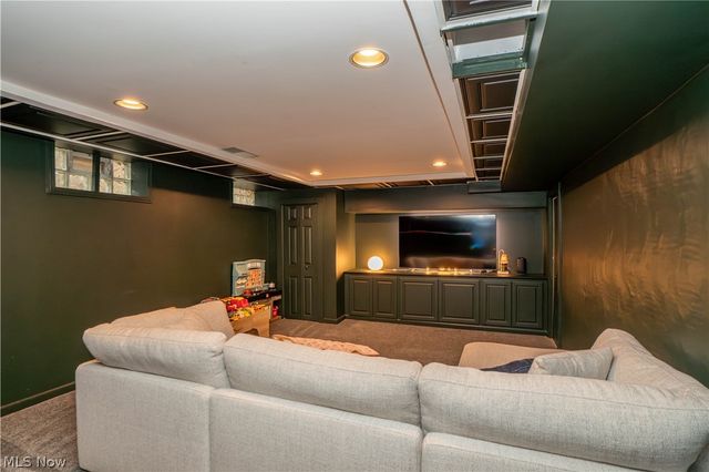 2412 University Avenue NW, Canton, OH 44709