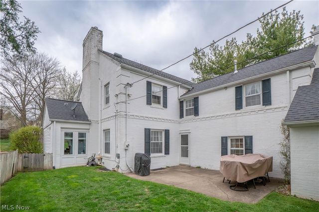 2412 University Avenue NW, Canton, OH 44709