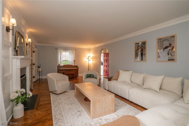 2412 University Avenue NW, Canton, OH 44709