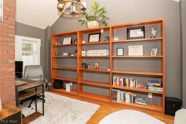 2412 University Avenue NW, Canton, OH 44709