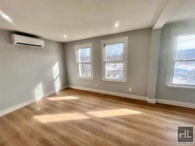 207 Woodland Avenue, Yonkers, NY 10703