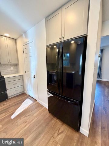 112 CHUKAR CT, Lititz, PA 17543