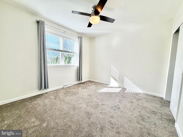 112 CHUKAR CT, Lititz, PA 17543