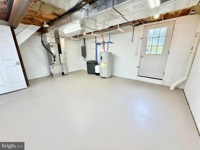 112 CHUKAR CT, Lititz, PA 17543