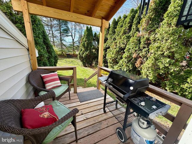 112 CHUKAR CT, Lititz, PA 17543