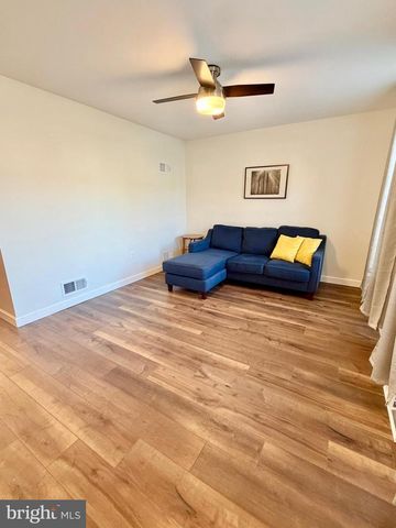 112 CHUKAR CT, Lititz, PA 17543