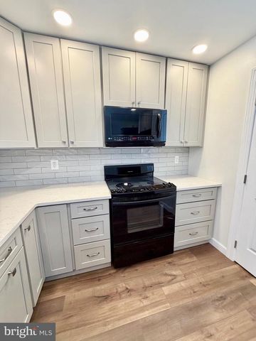 112 CHUKAR CT, Lititz, PA 17543