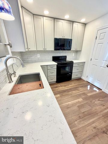 112 CHUKAR CT, Lititz, PA 17543