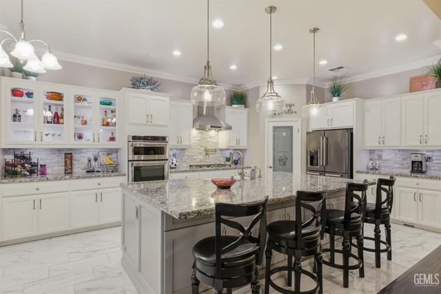 1905 Ordsall Street, Bakersfield, CA 93311