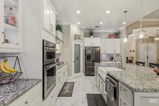 1905 Ordsall Street, Bakersfield, CA 93311