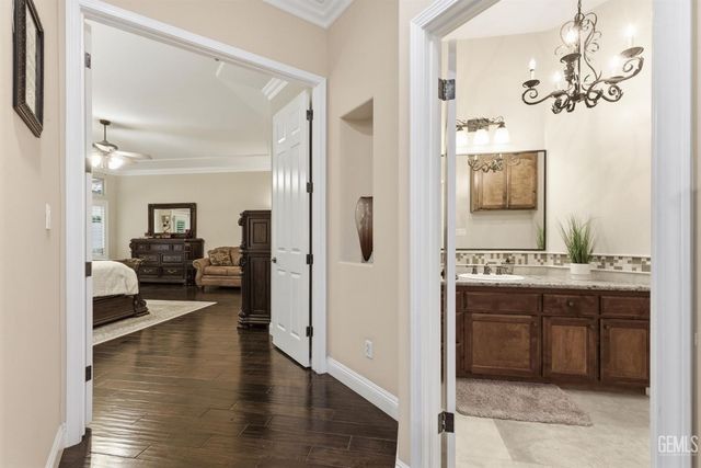 1905 Ordsall Street, Bakersfield, CA 93311