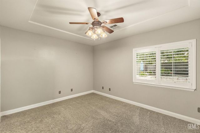 1905 Ordsall Street, Bakersfield, CA 93311