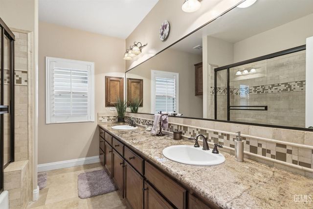 1905 Ordsall Street, Bakersfield, CA 93311