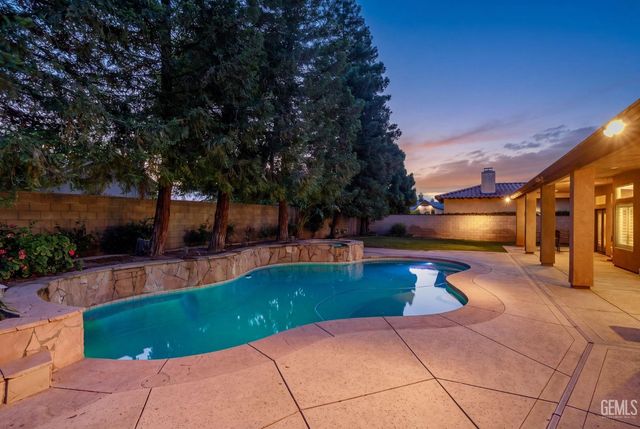 1905 Ordsall Street, Bakersfield, CA 93311