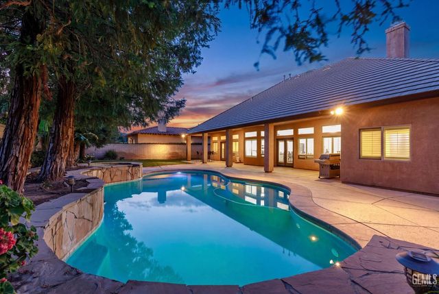 1905 Ordsall Street, Bakersfield, CA 93311