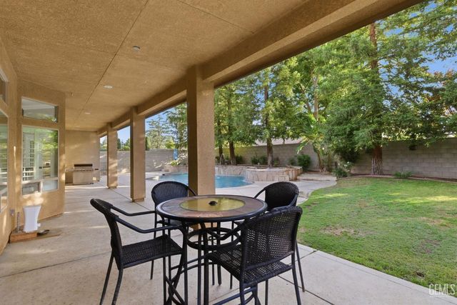 1905 Ordsall Street, Bakersfield, CA 93311