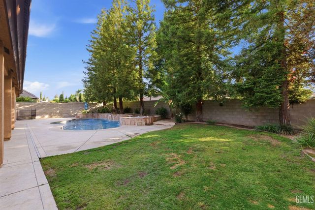 1905 Ordsall Street, Bakersfield, CA 93311