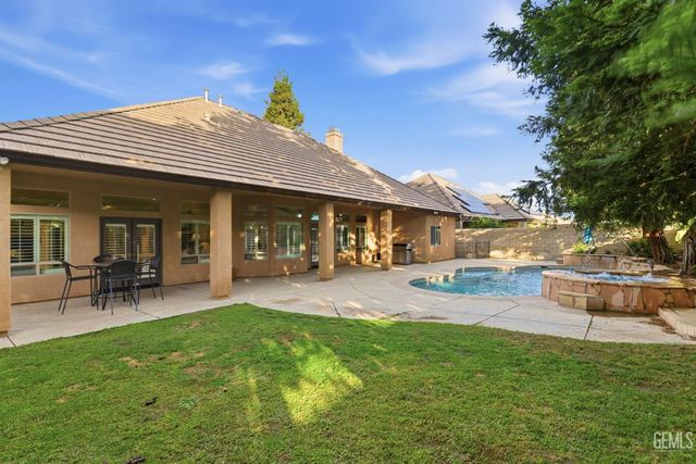 1905 Ordsall Street, Bakersfield, CA 93311