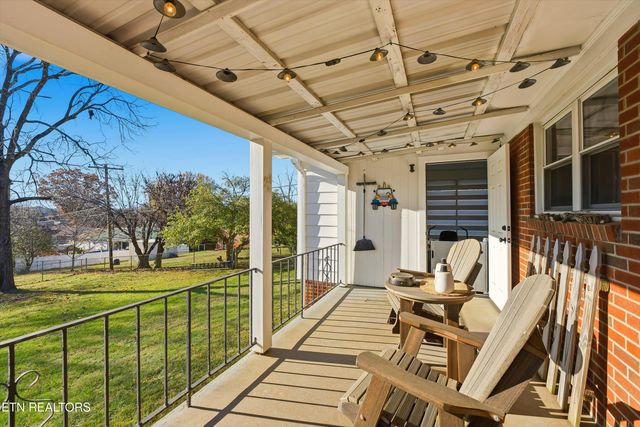 112 Mesa Rd, Maryville, TN 37804