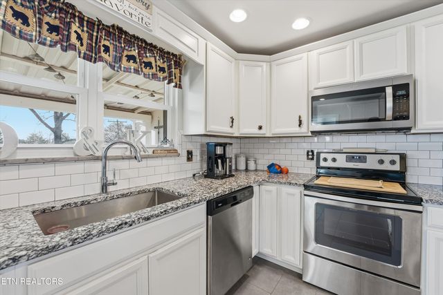 112 Mesa Rd, Maryville, TN 37804